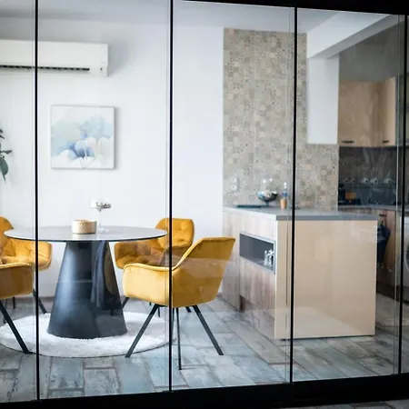 Apartment A&k Cozy Art 2 Warna
